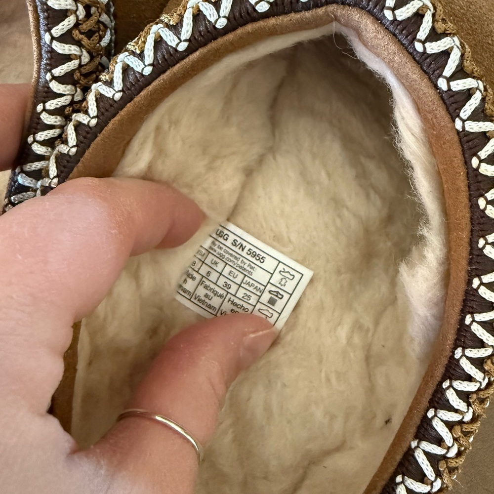 EUC UGG Tasman II (Chestnut) - Picture 4 of 6